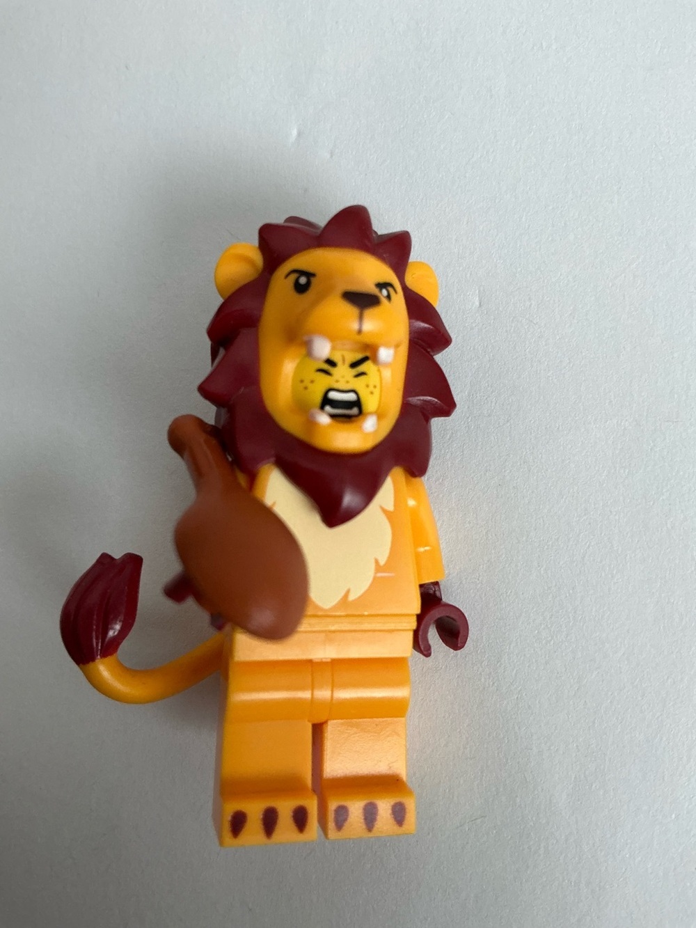 Lego 71051 Series 28 Animal Costumes Open, lion